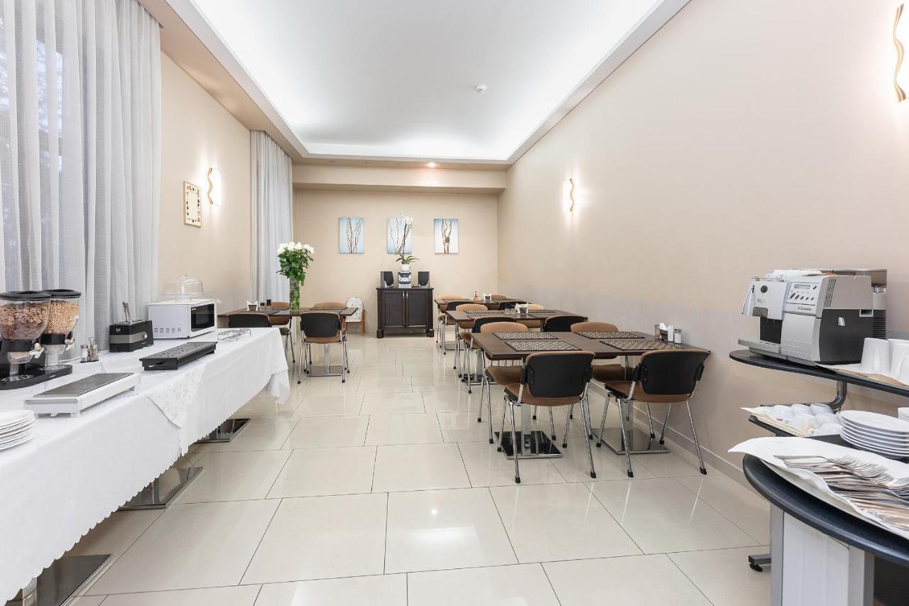 Room In Guest Room - Valensija - Large Suite Jūrkalne 外观 照片