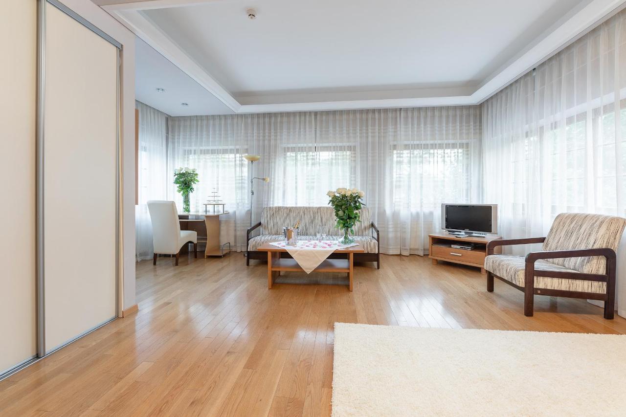 Room In Guest Room - Valensija - Large Suite Jūrkalne 外观 照片