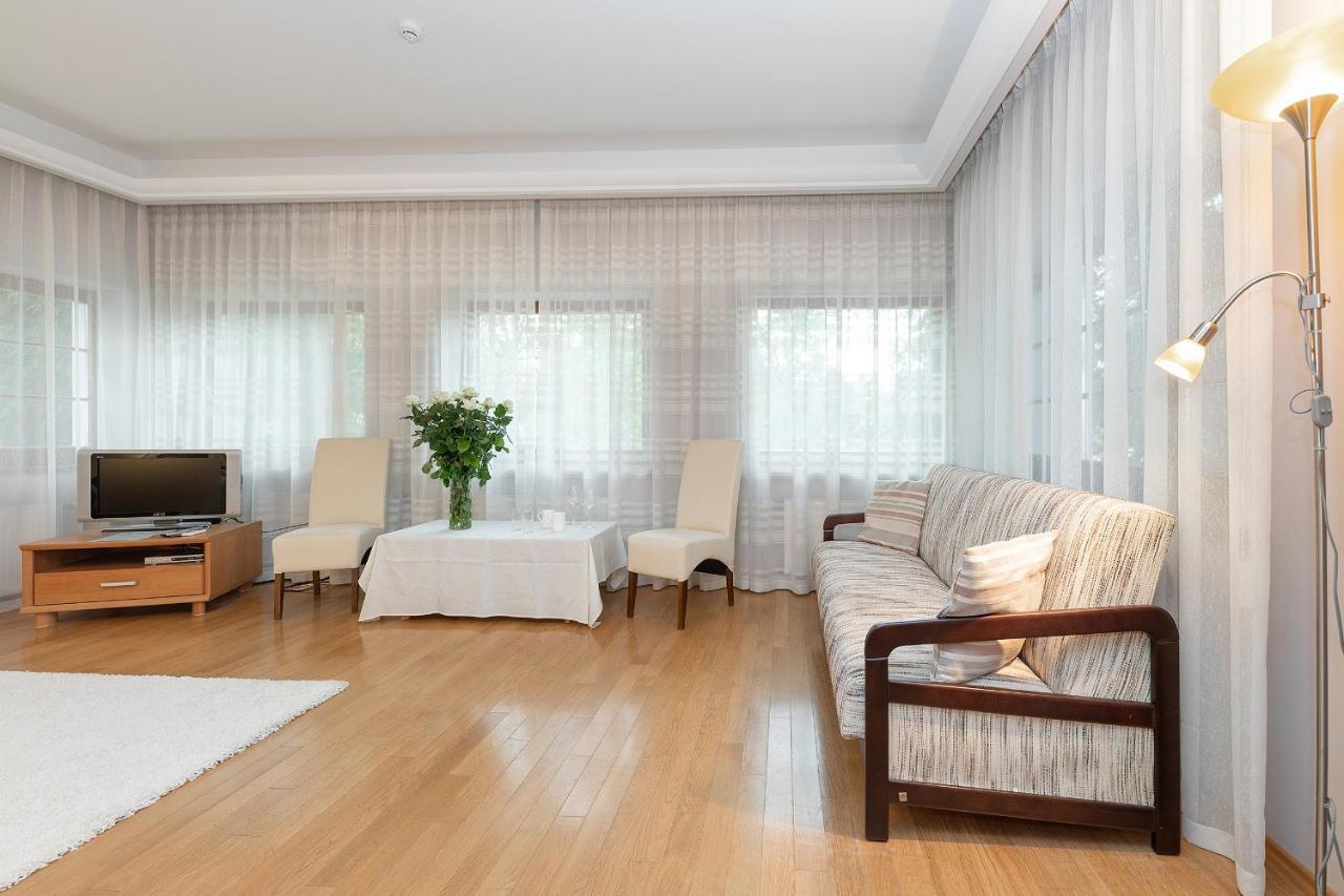 Room In Guest Room - Valensija - Large Suite Jūrkalne 外观 照片