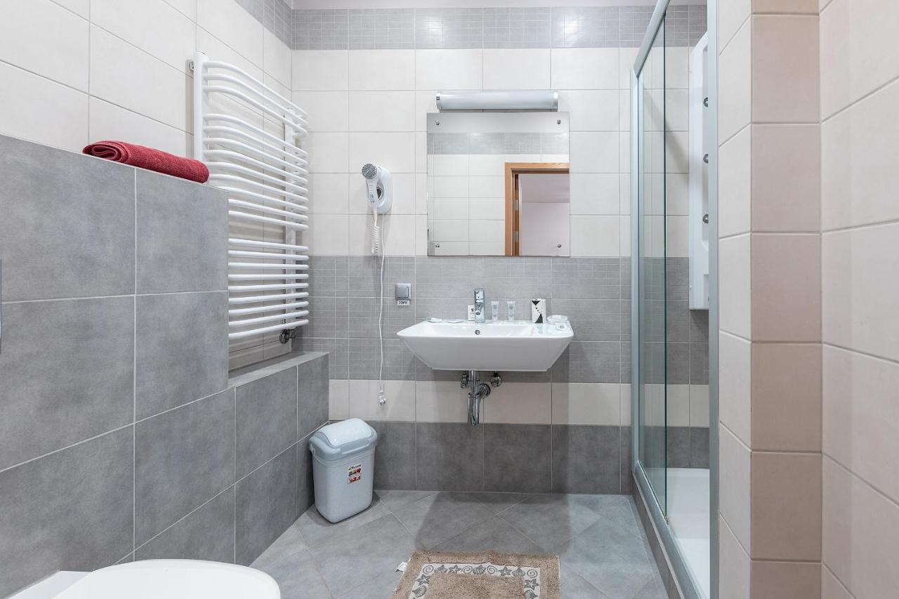 Room In Guest Room - Valensija - Large Suite Jūrkalne 外观 照片