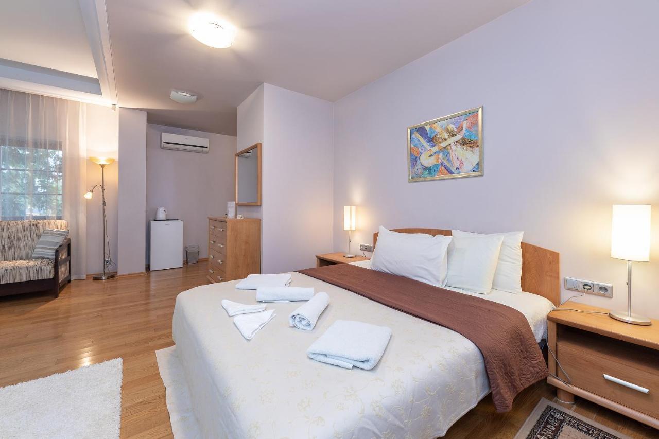 Room In Guest Room - Valensija - Large Suite Jūrkalne 外观 照片